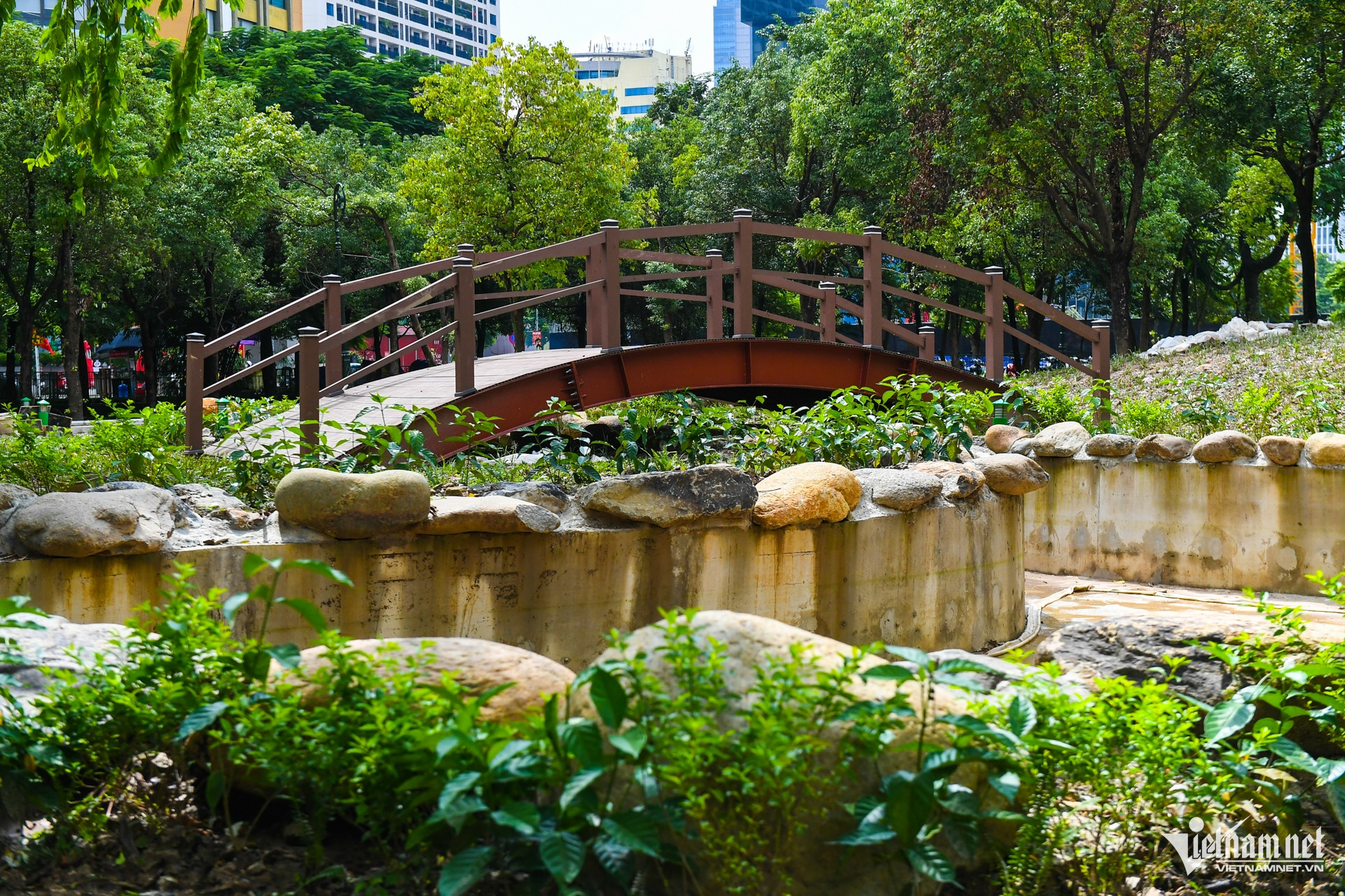 W-cong vien cau giay 12.jpg