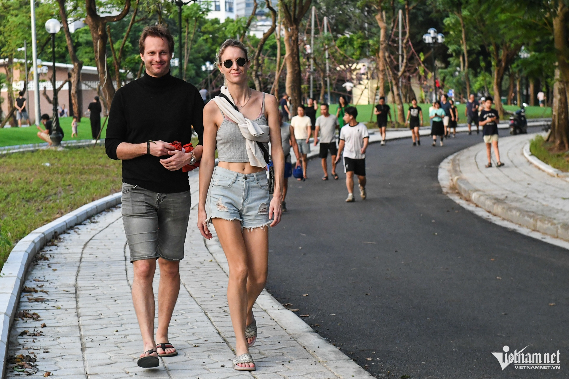 W-cong vien cau giay 25.jpg