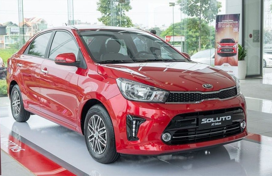 Xe sedan cỡ B giảm giá không phanh, có mẫu chỉ còn hơn 300 triệu