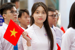 Lời chúc ngày 20/10 cho các bạn nữ trong lớp hay, hài hước năm 2025