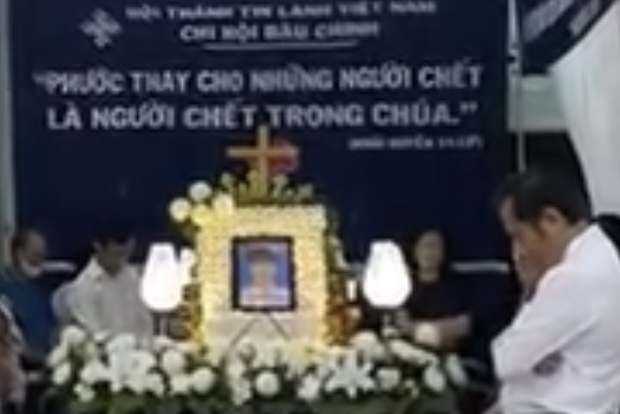 Bản tin trưa 17/10: Yêu cầu làm rõ vụ nam sinh tử vong nghi do chậm cấp cứu