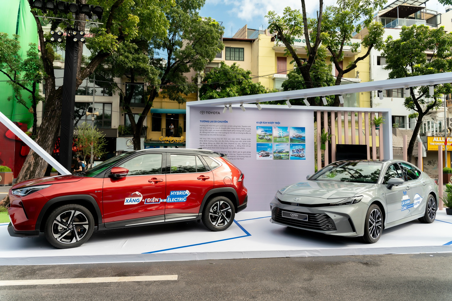 Doanh số bán hàng Toyota tăng vọt trong tháng sinh nhật 30 năm