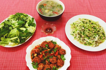 Ba món ăn không nên xuất hiện trong mâm cơm tối