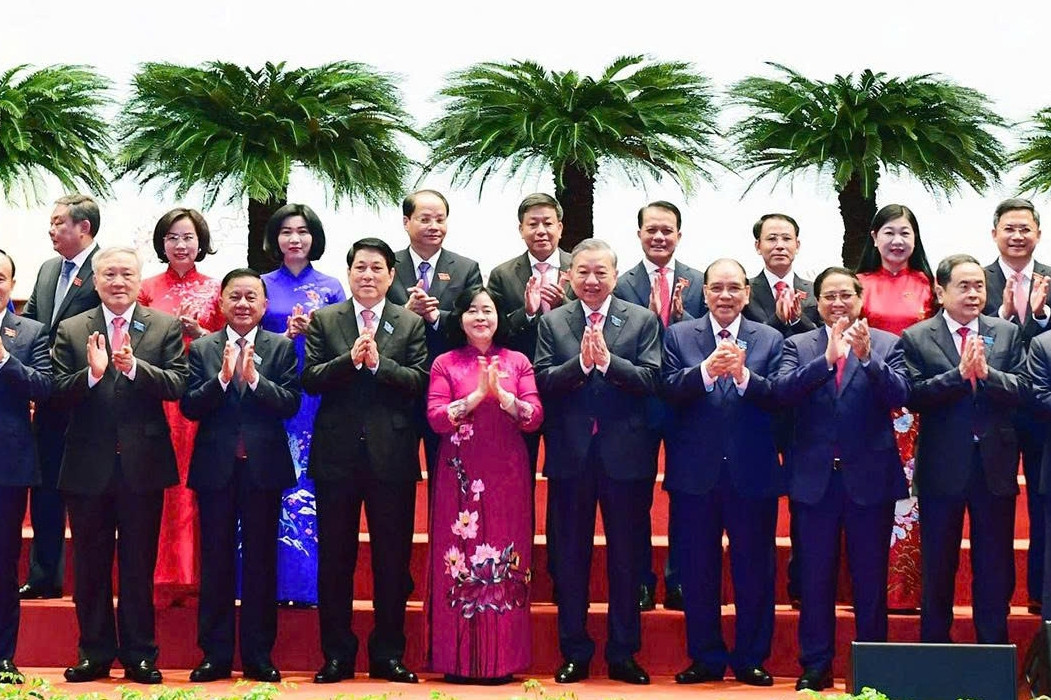 Bộ Chính trị, Ban Bí thư: Tiếp tục bố trí cán bộ không phải người địa phương