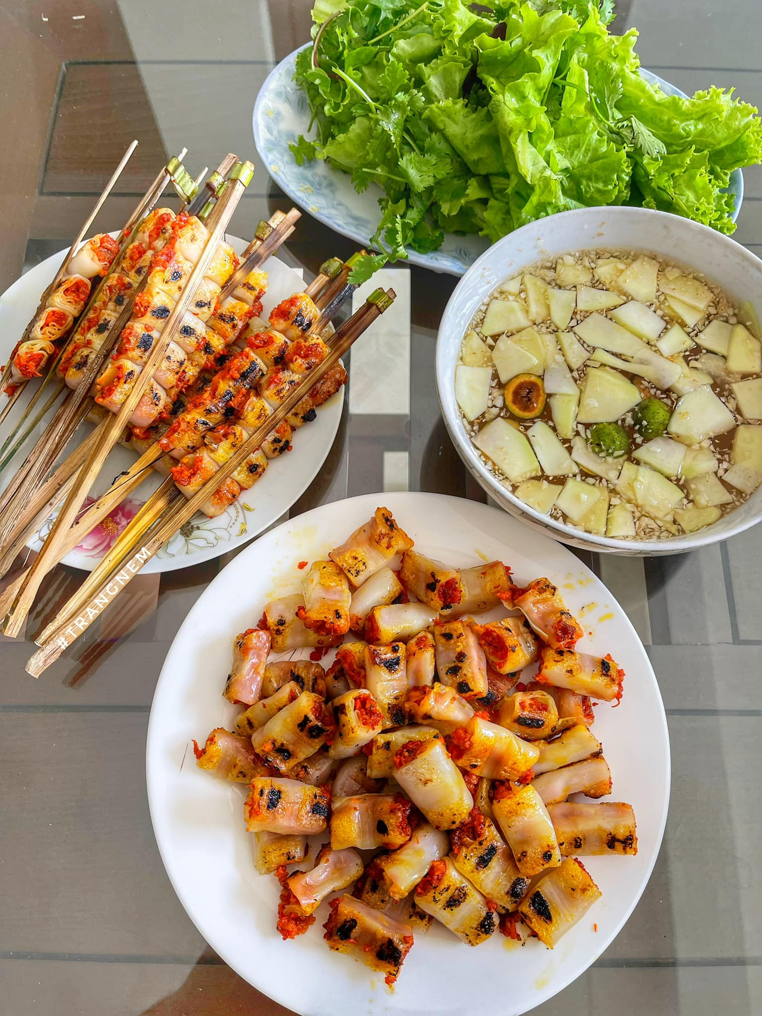 chả tôm thanh hóa nguyễn hồng thu trang.jpg