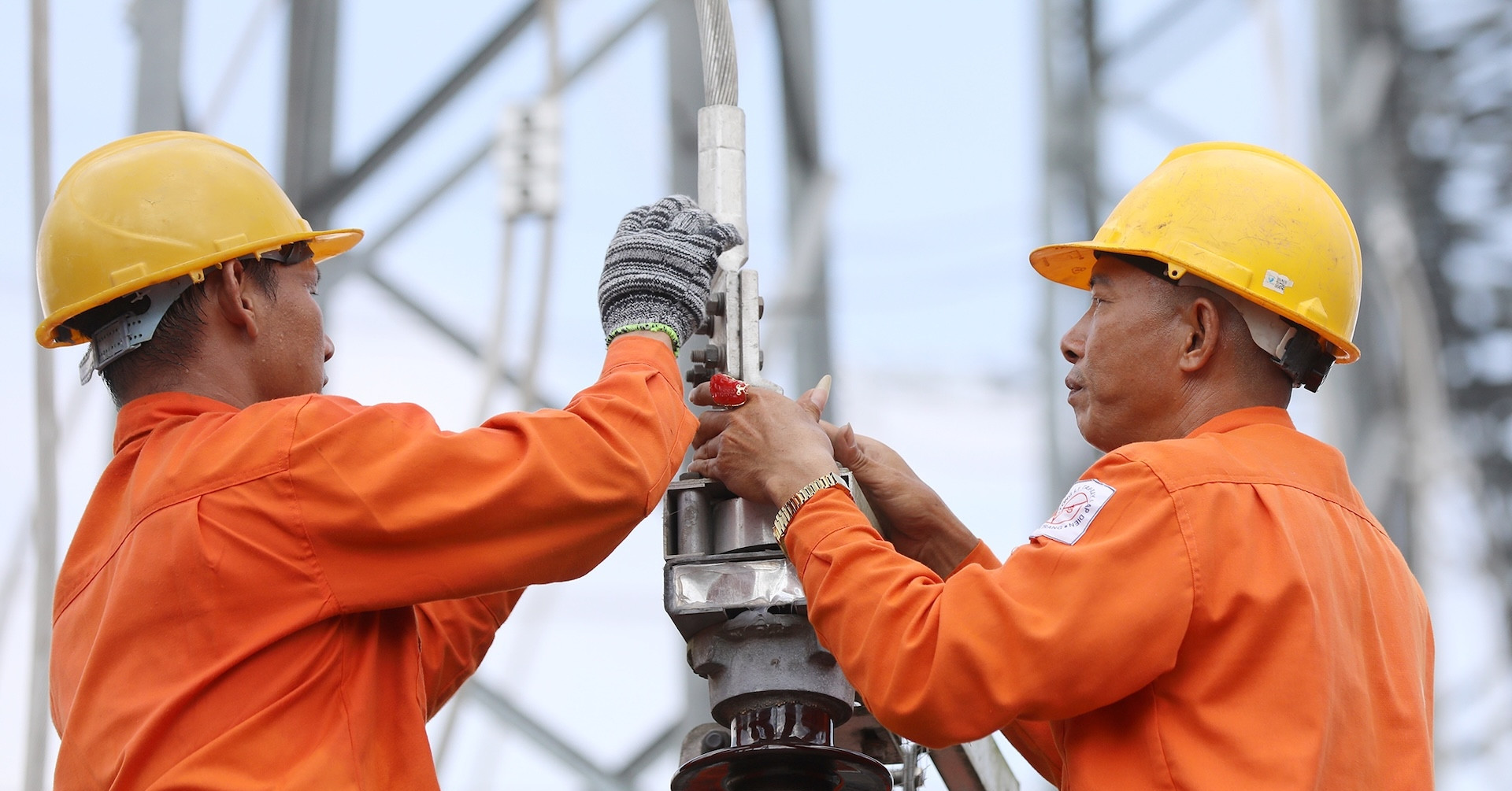 Điện vẫn chịu thuế VAT 10%, Bộ Tài chính lý giải vì sao chưa thể "một giá"