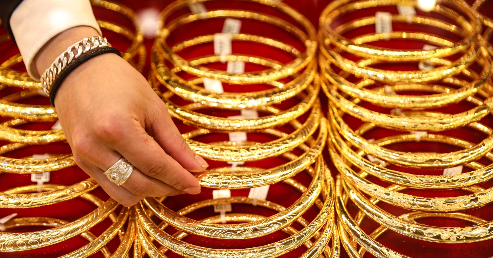 Giá vàng thế giới tăng cao, lộ diện điều khác biệt rõ rệt so với trước