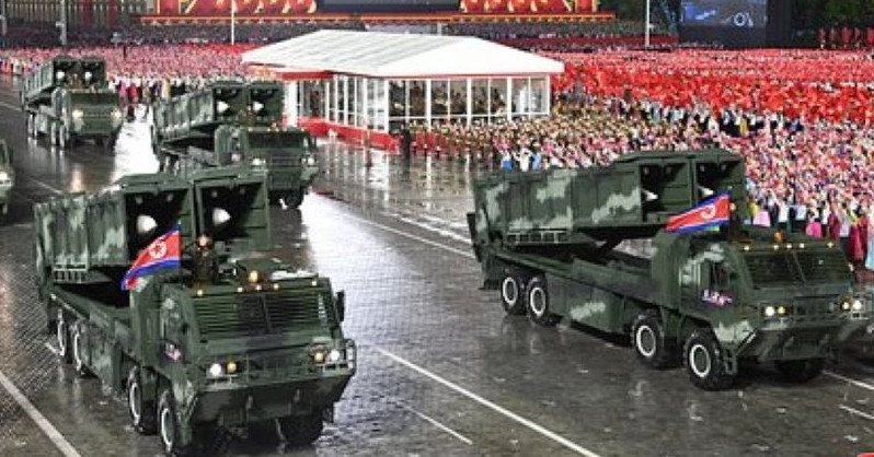 MLRS "HIMARS Triều Tiên" biến HIMARS Mỹ thành "...