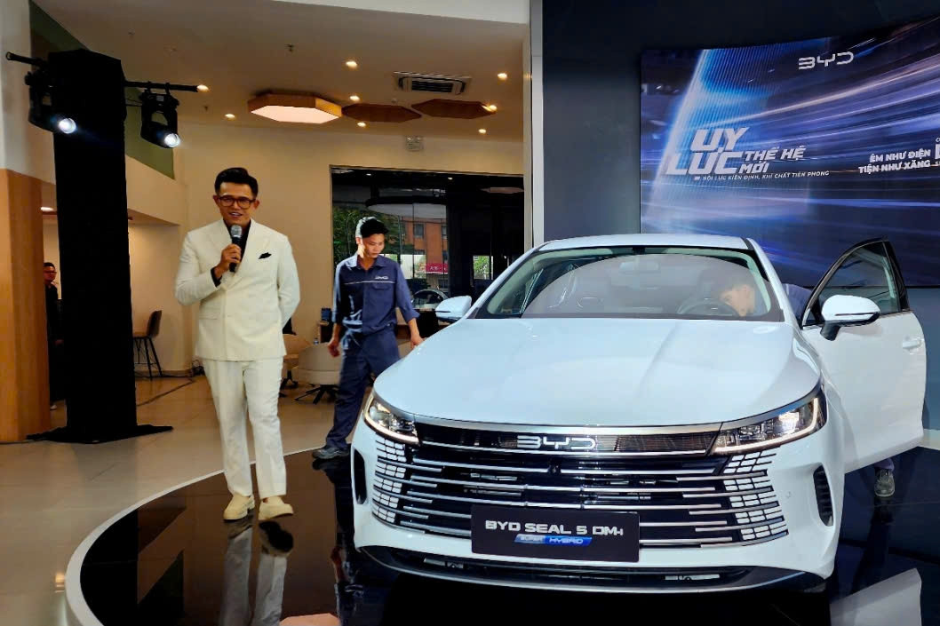 Mẫu sedan BYD SEAL 5 giá rẻ, cạnh tranh gay gắt với Toyota Corolla Altis
