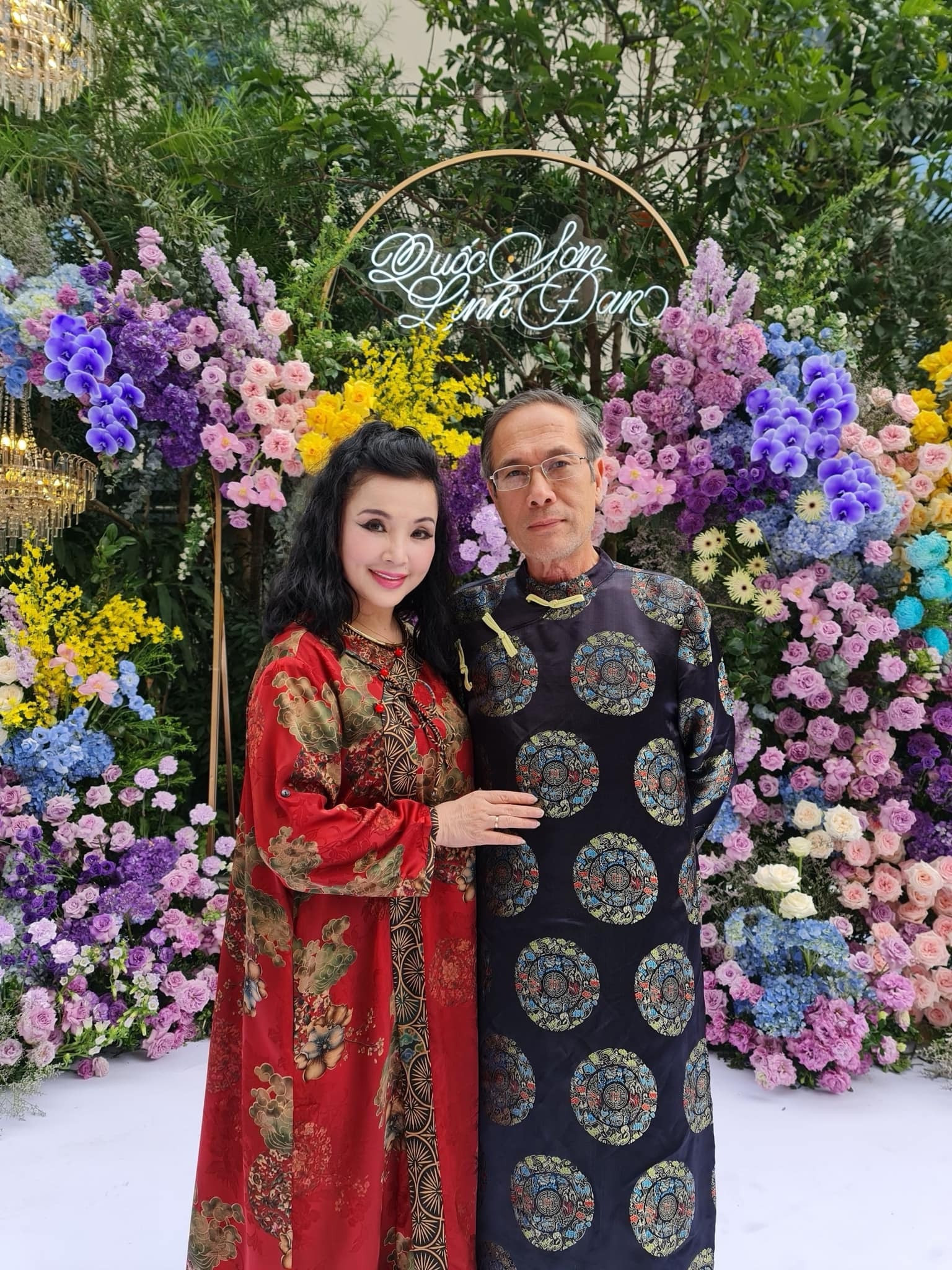 Vợ chồng NSND Lan Hương - đạo diễn Tất Bình