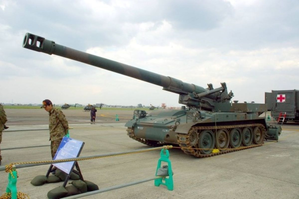 Pháo tự hành M110A2 Ukraine.jpg