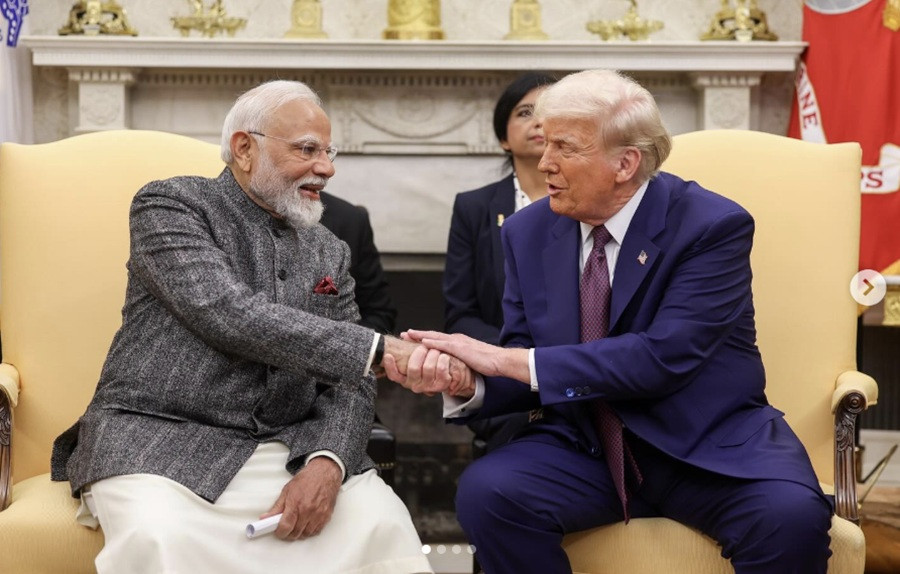 trump modi.jpg