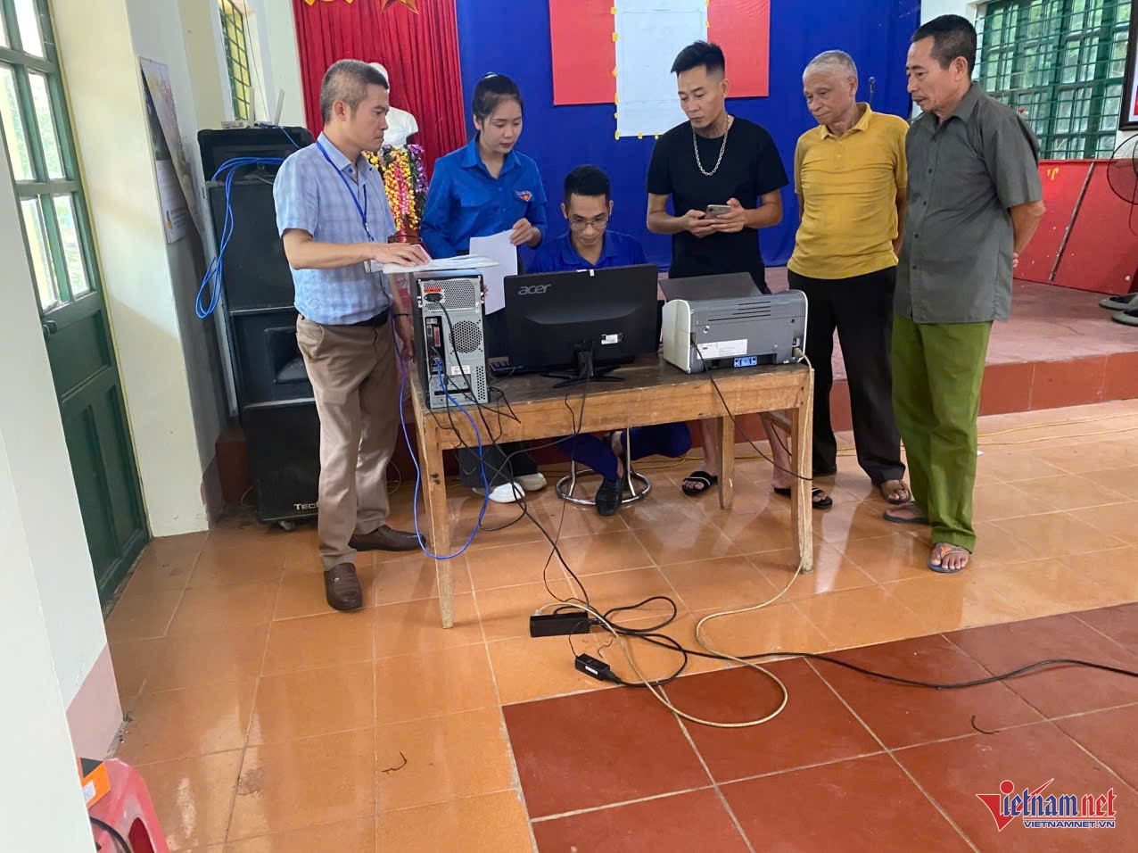 W-anh bai loa cai khong gian doan.jpg