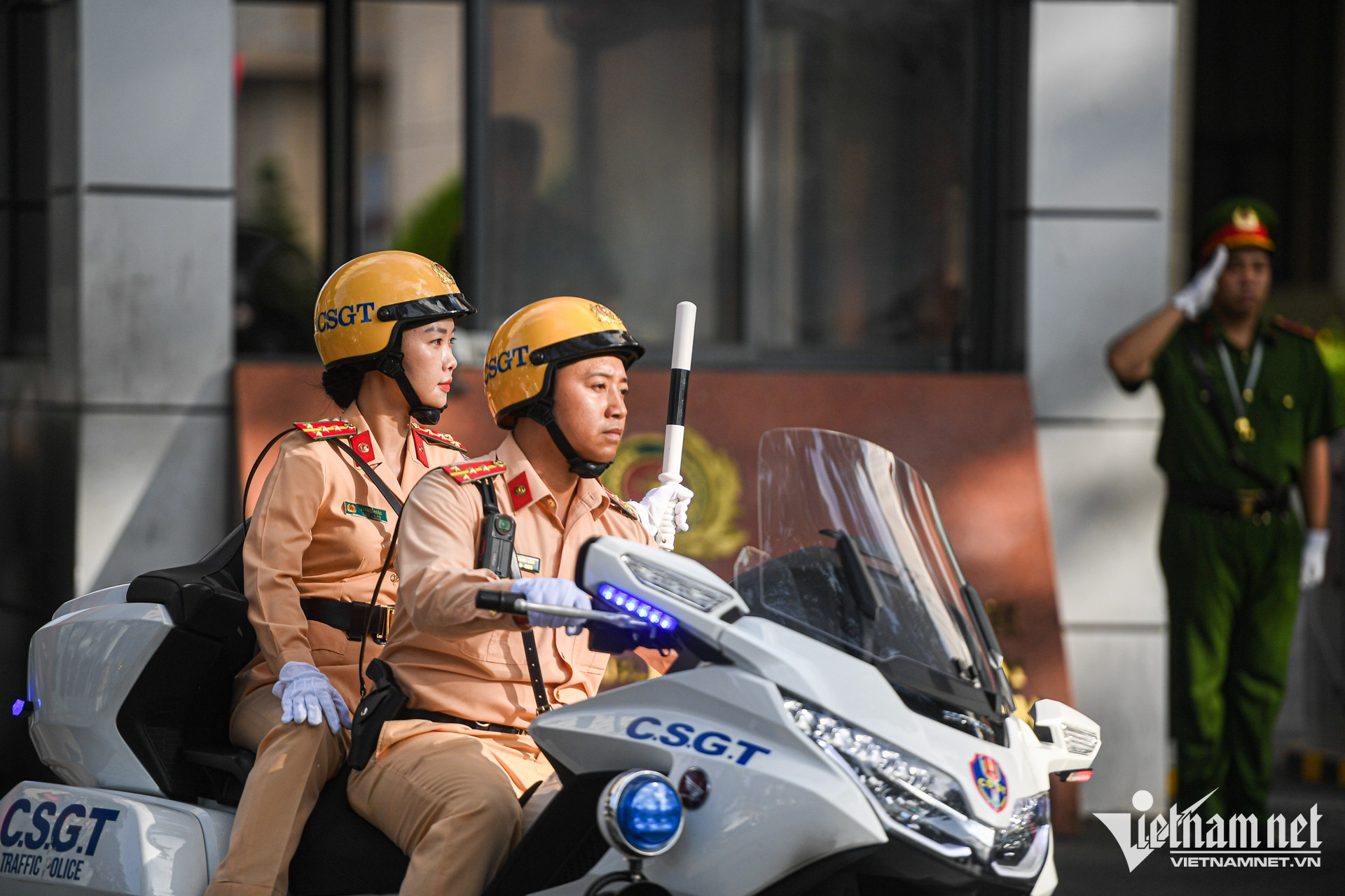w cong an tphcm nguyen hue 16 688.jpeg