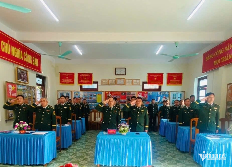 W-Dai hoi quan nhan.jpg