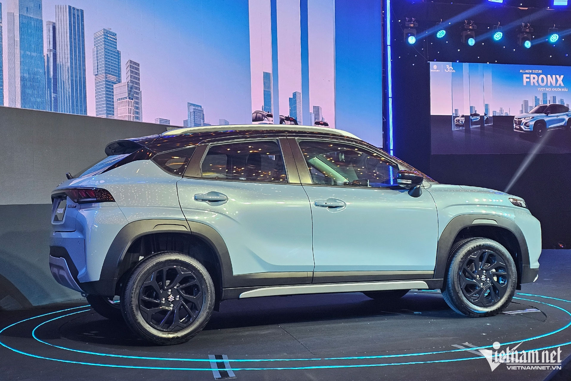W-Suzuki Fronx 2025 Vietnamnet (2).jpg