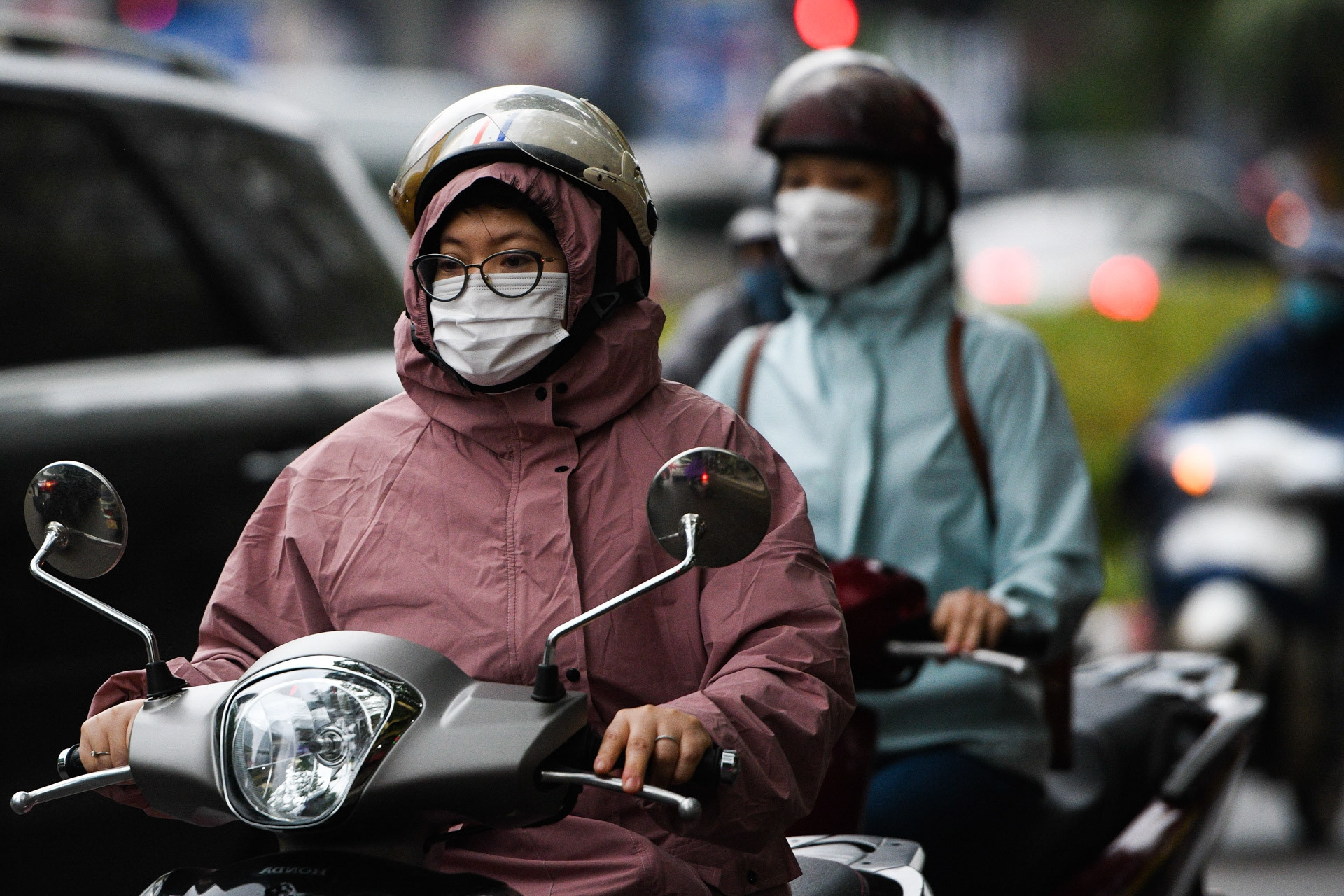 Dự báo thời tiết 19/10/2025: Không khí lạnh vào miền Bắc, Đà Nẵng vẫn có mưa to