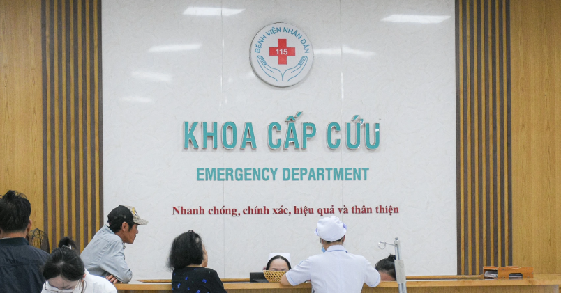 Cấp cứu người phụ nữ trẻ quên thiết bị y tế tro...