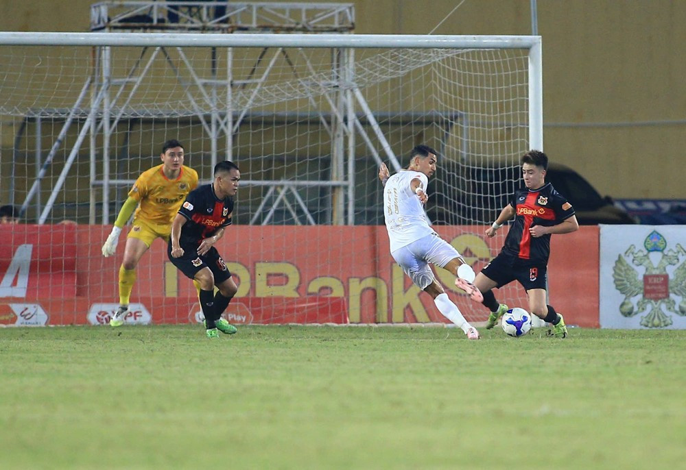 ha noi vs ninh binh.jpg