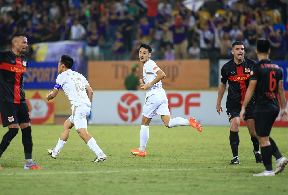 ha noi vs ninh binh 4.jpg