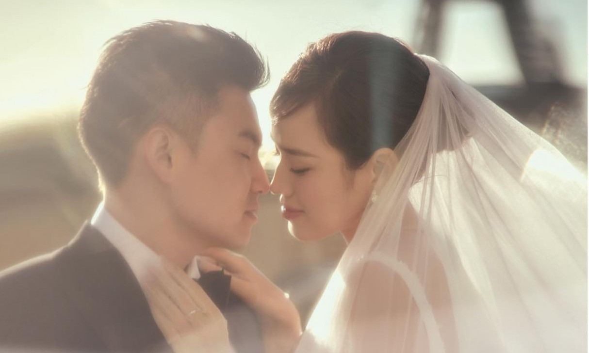 Hoa hậu Đỗ Thị Hà và doanh nhân Viết Vương chụp ảnh cưới ở châu Âu