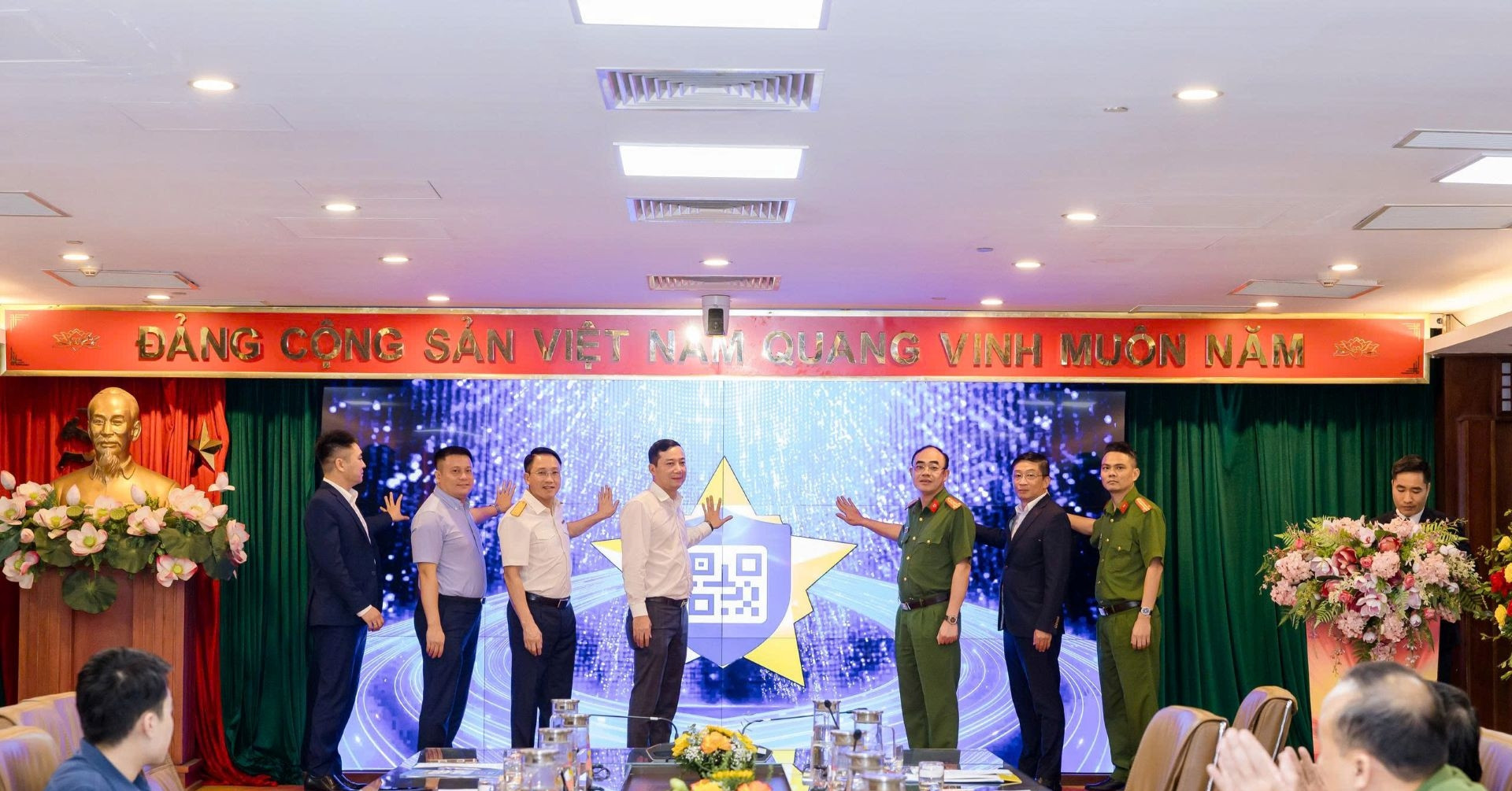 MobiFone tham gia giải pháp truy xuất nguồn gốc hóa chất, tiền chất trên VneID