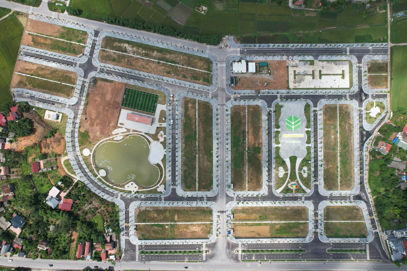 Nhà đất Hà Nội chạm đỉnh, 'ôm' tiền đi săn hàng ‘giá mềm’ cuối năm