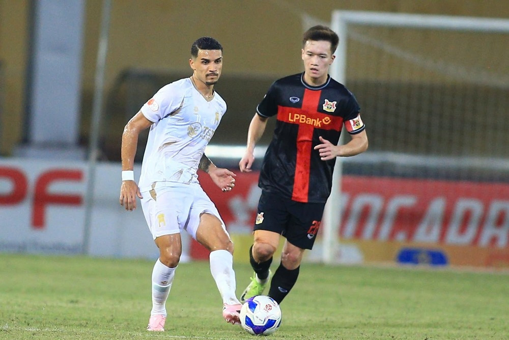 Trực tiếp bóng đá Hà Nội 0-0 Ninh Bình: Thế trận đôi công