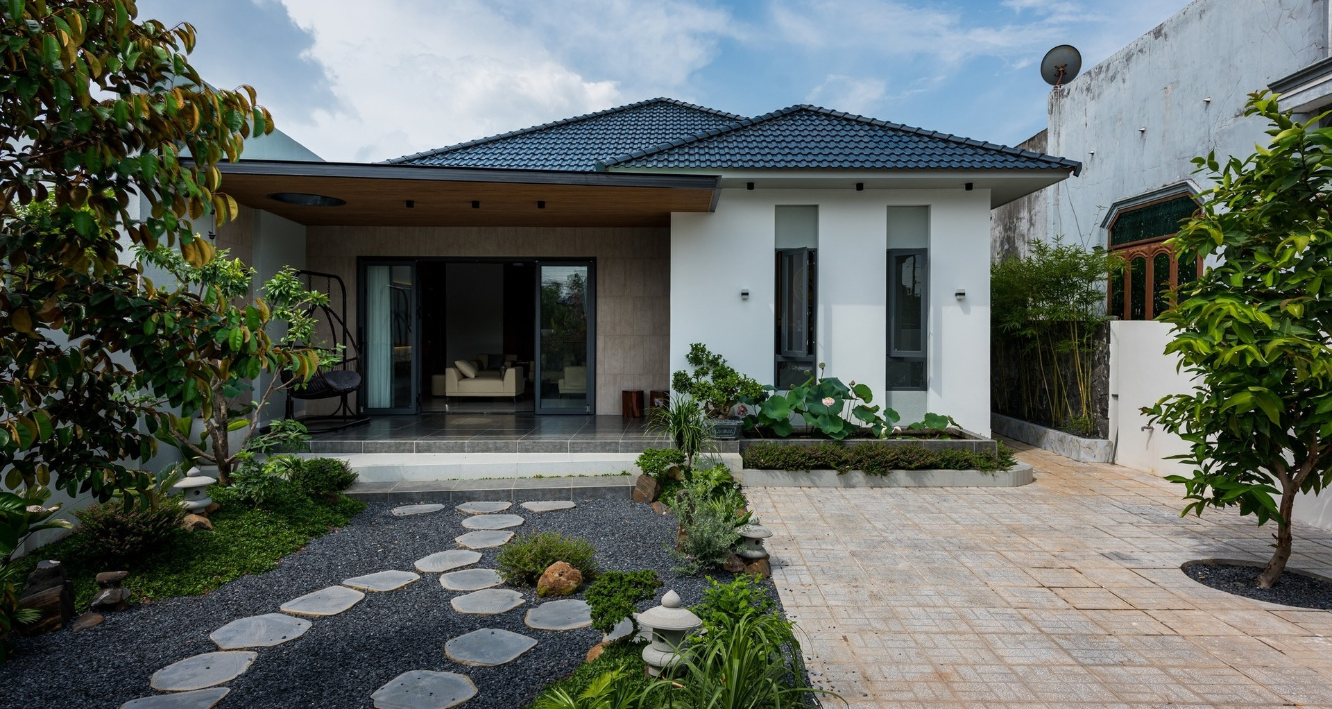 Vợ chồng TPHCM chi 2 tỷ xây nhà vườn ở Đồng Nai, cuối tuần lái xe về &amp;apos;trốn phố&amp;apos;