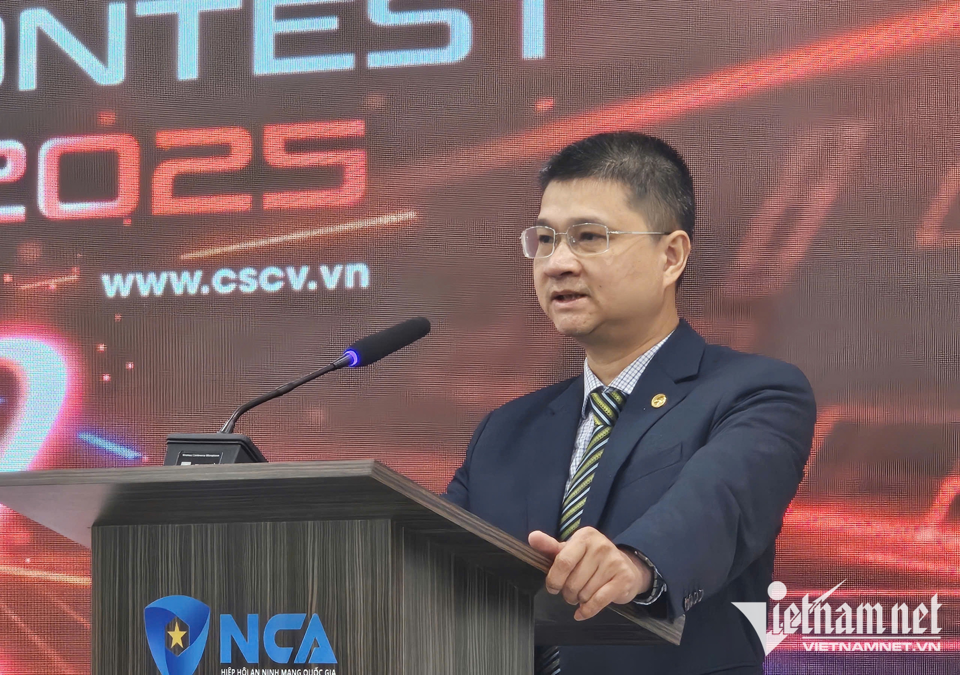 W-ong To Hong Nam.jpg