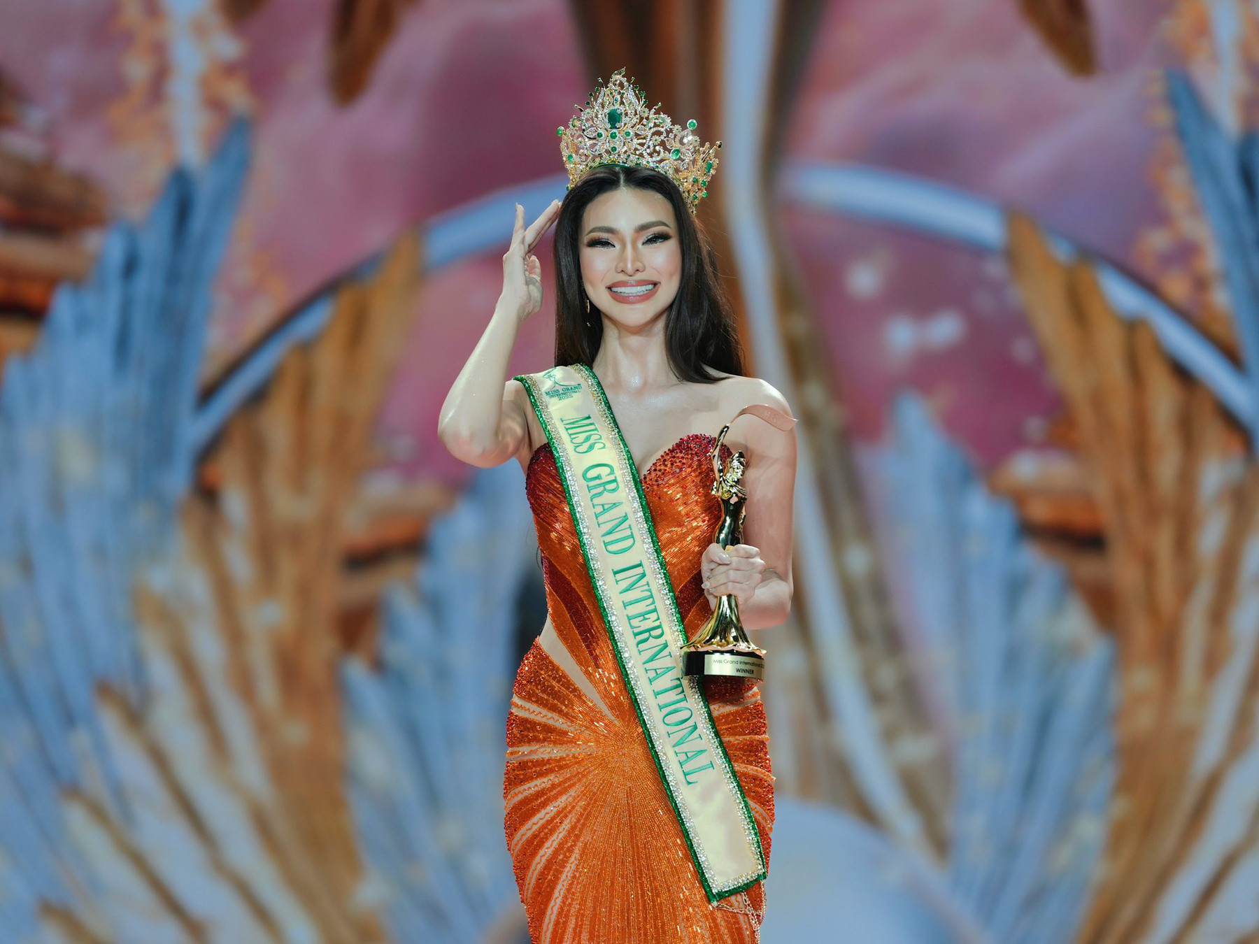 Emma Tiglao chiến thắng Miss Grand International 2025