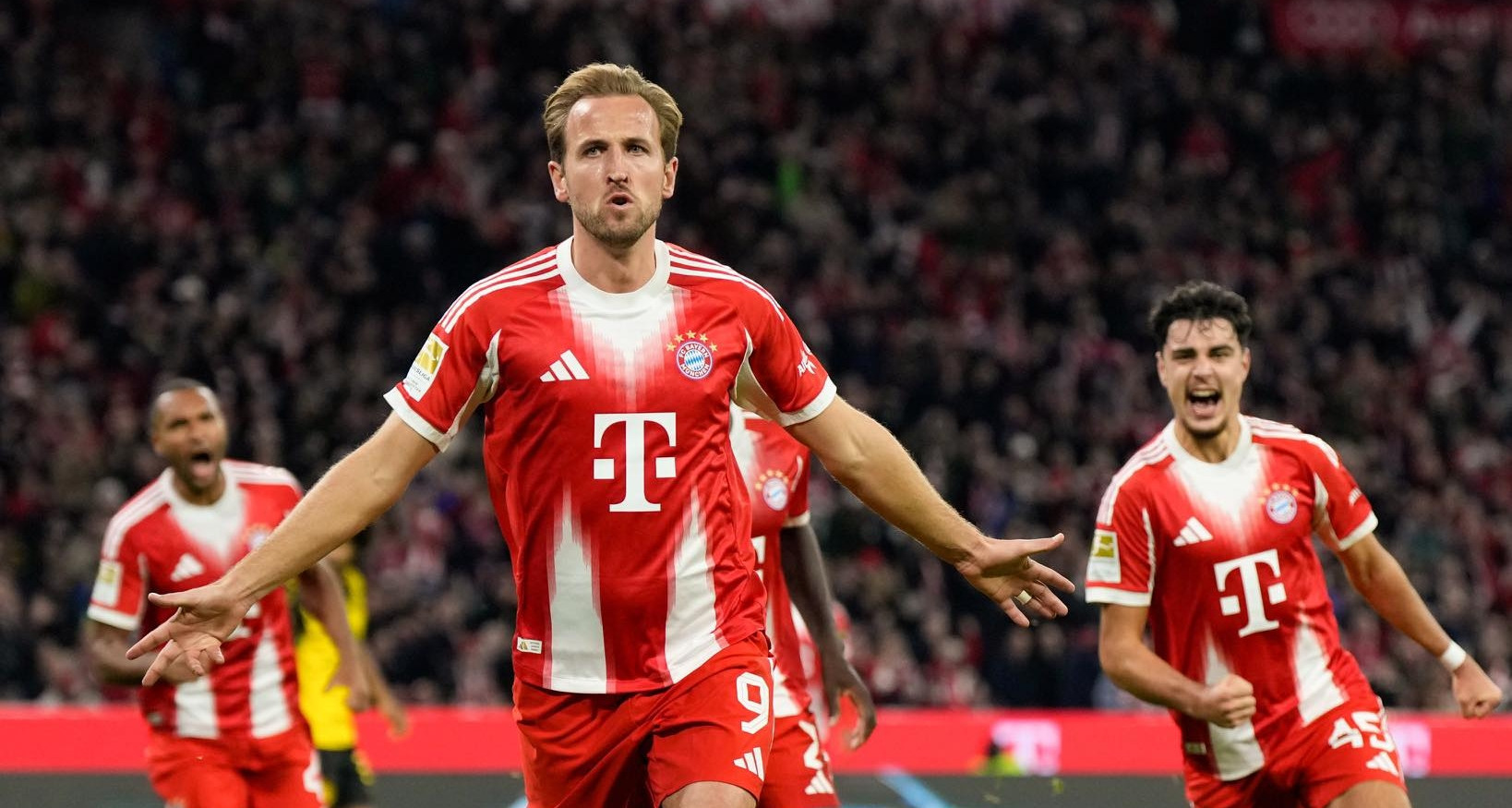 Harry Kane tỏa sáng, Bayern Munich gieo sầu cho Dortmund