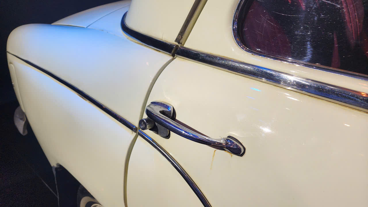 Mercedes-Benz Ponton 3.jpg