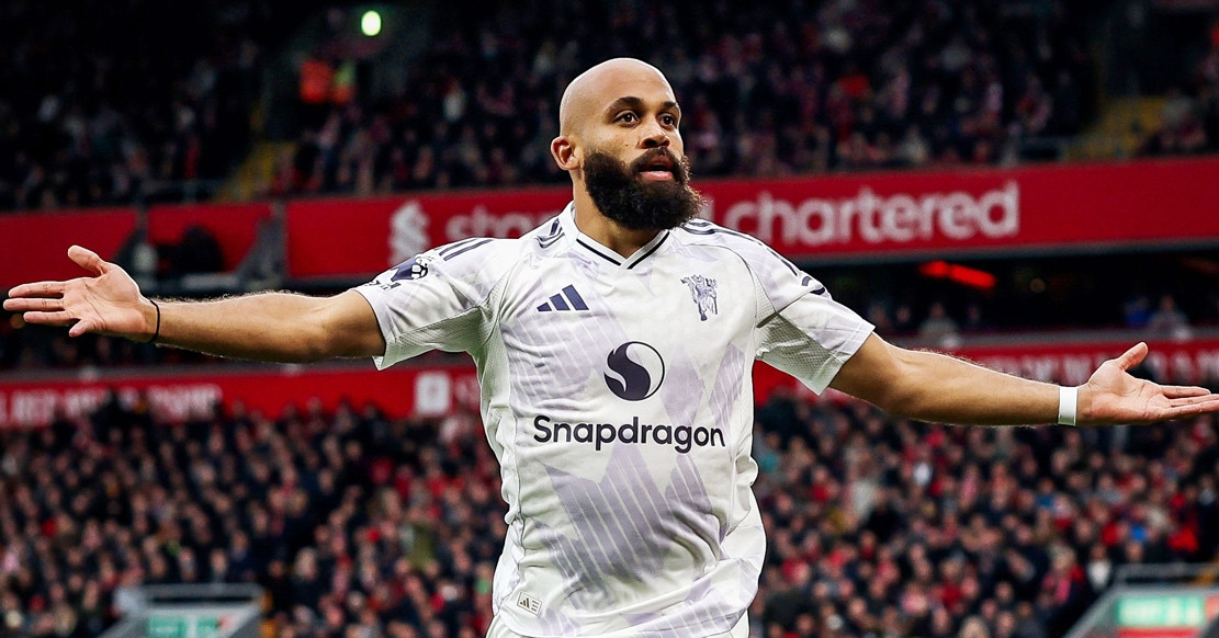 Trực tiếp Liverpool 0-1 MU: Bruno Fernandes sút chạm cột dọc (H1)