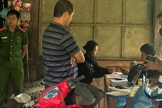 Bản tin cuối ngày 02/10: Lời khai của người phụ nữ sau khi siết cổ chồng tử vong