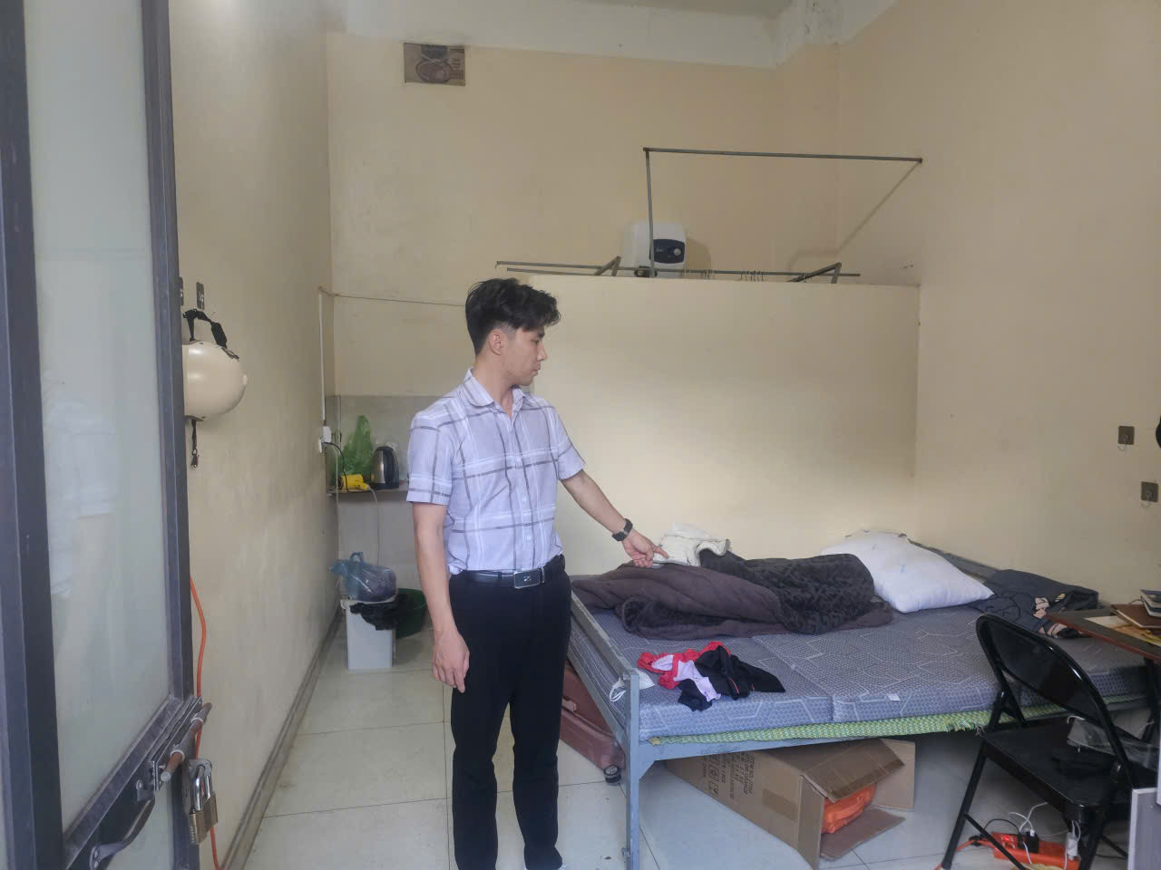 Khởi tố Phan Văn Tân tội hiếp dâm người dưới 16 tuổi