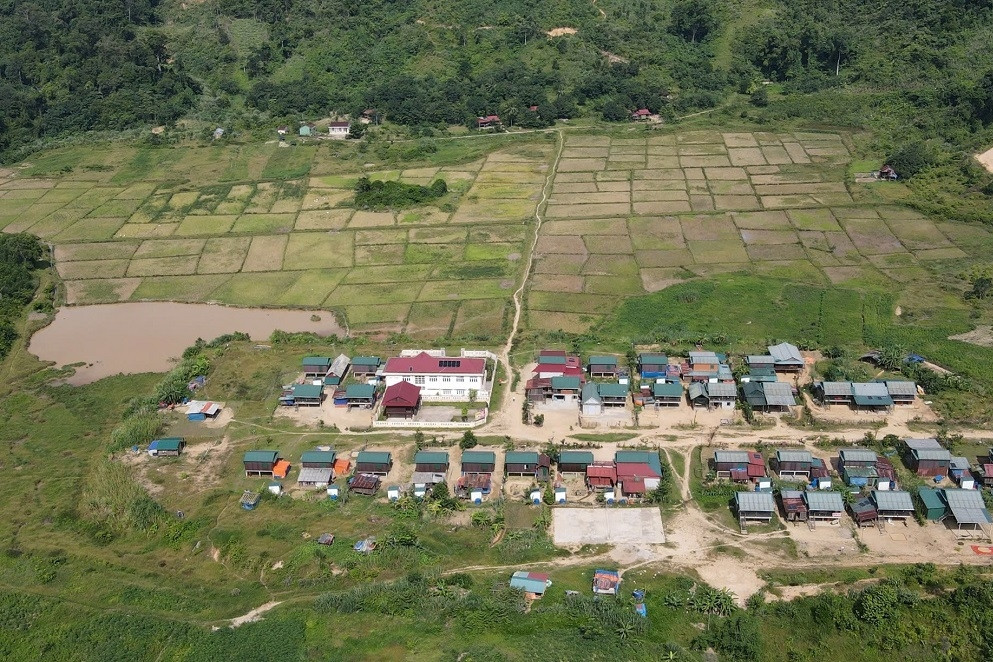 Bà con Bru-Vân Kiều an cư trong những ngôi nhà tái định cư giữa đại ngàn