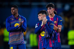 Barca sụp đổ trước PSG, Hansi Flick... ghen tị với Luis Enrique