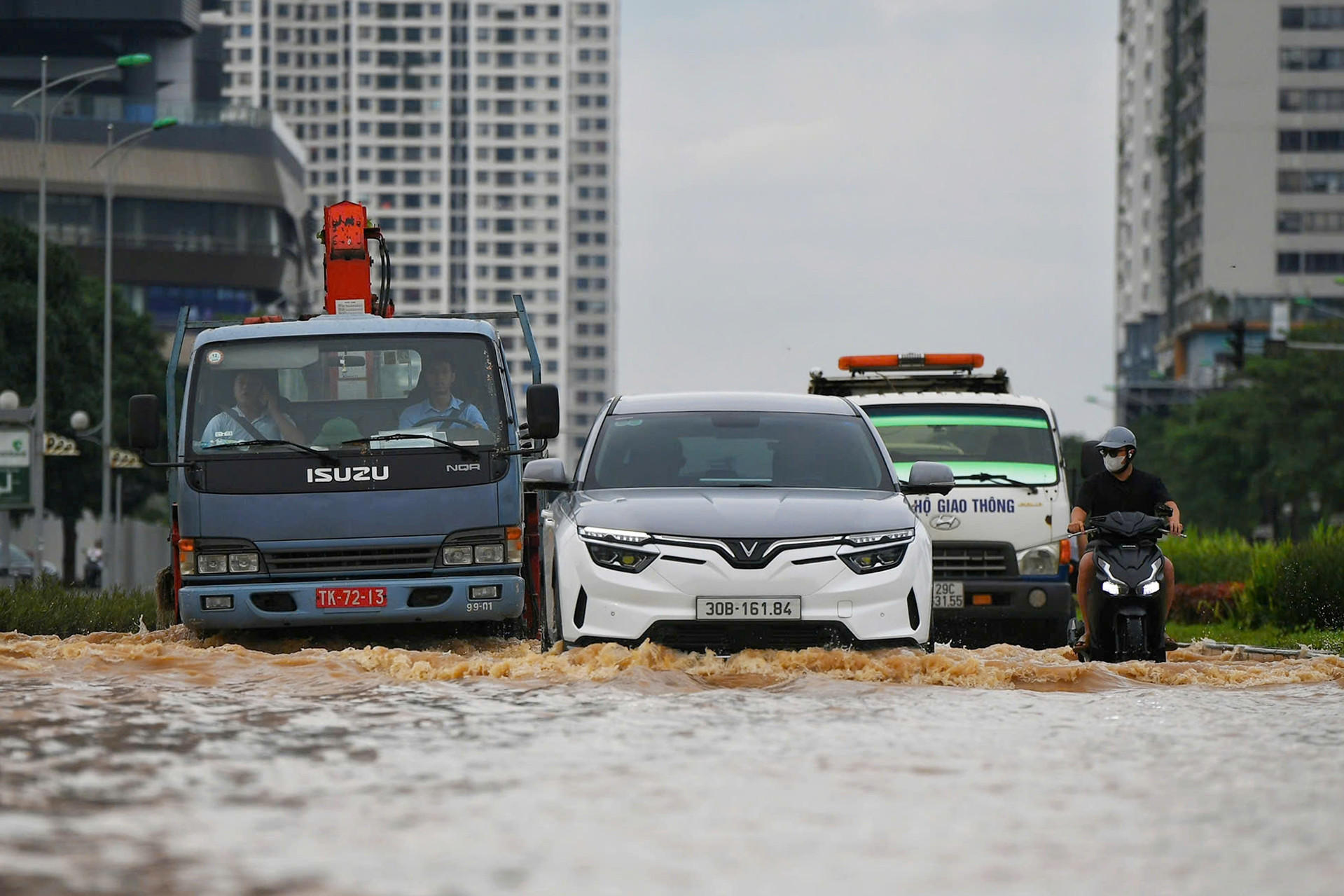 Điểm tên những nơi còn ngập úng ở Hà Nội sau trận mưa lịch sử