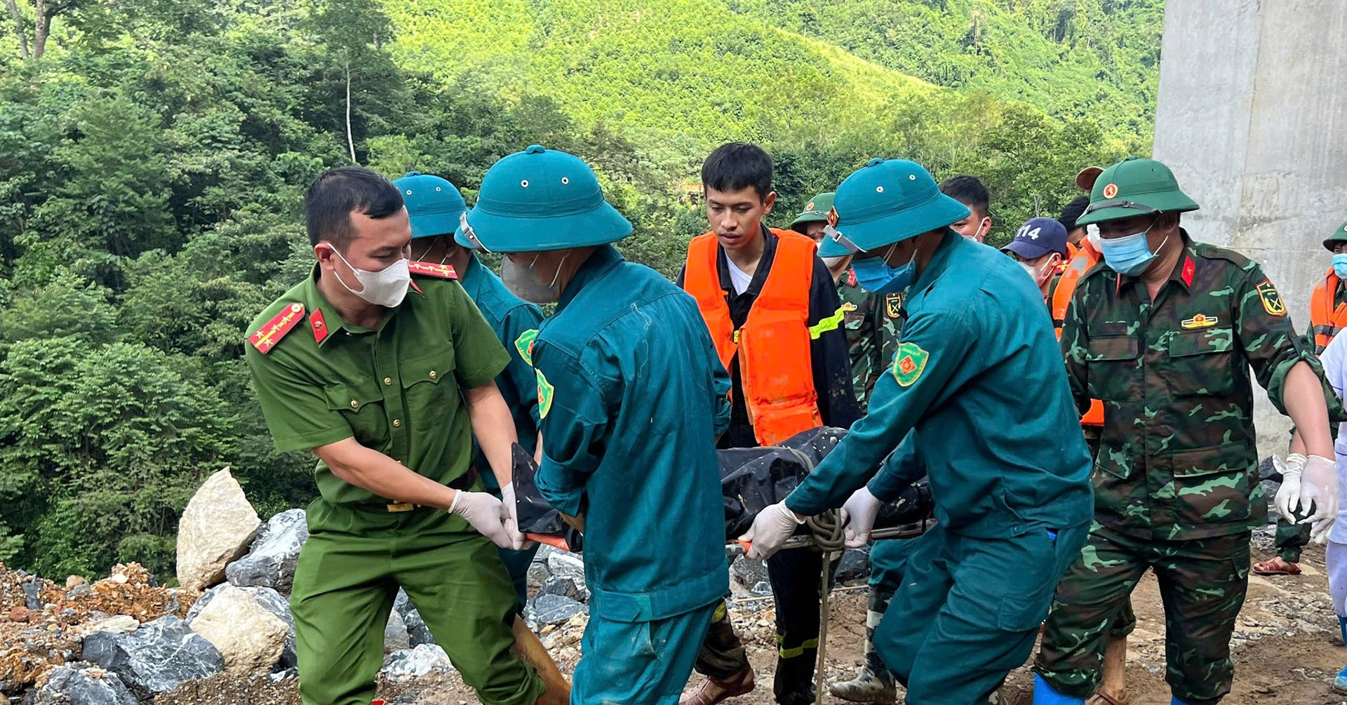 Lũ dữ san phẳng nhà điều hành dự án cao tốc, tìm thấy thi thể nạn nhân cuối cùng