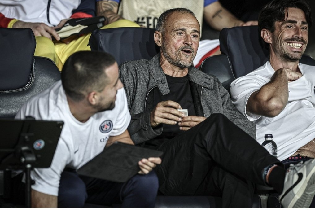 PSG lập kỷ lục thắng Barca ở Cúp C1, Enrique phấn khởi lên tiếng