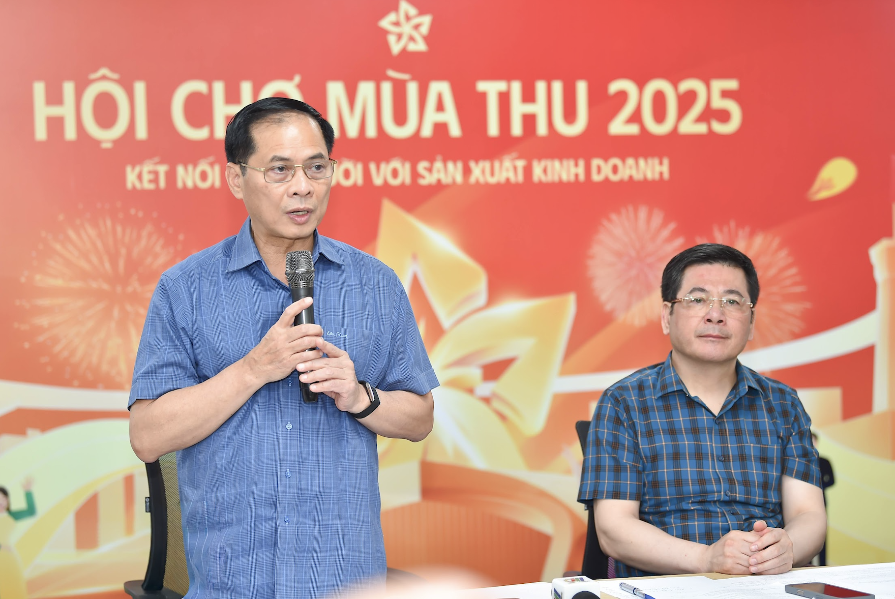 hoi cho mua thu