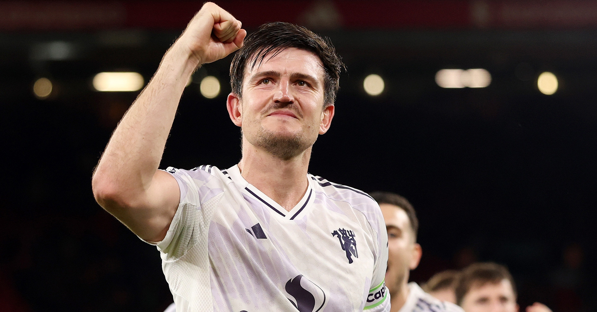 MU thắng đẹp Liverpool: Maguire giải lời nguyền Anfield