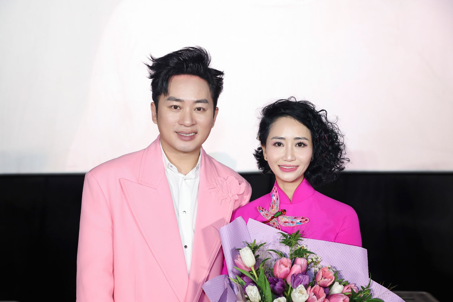 Nhạc sĩ Nhuận Phú xúc động kể chuyện được Tùng Dương cho tiền