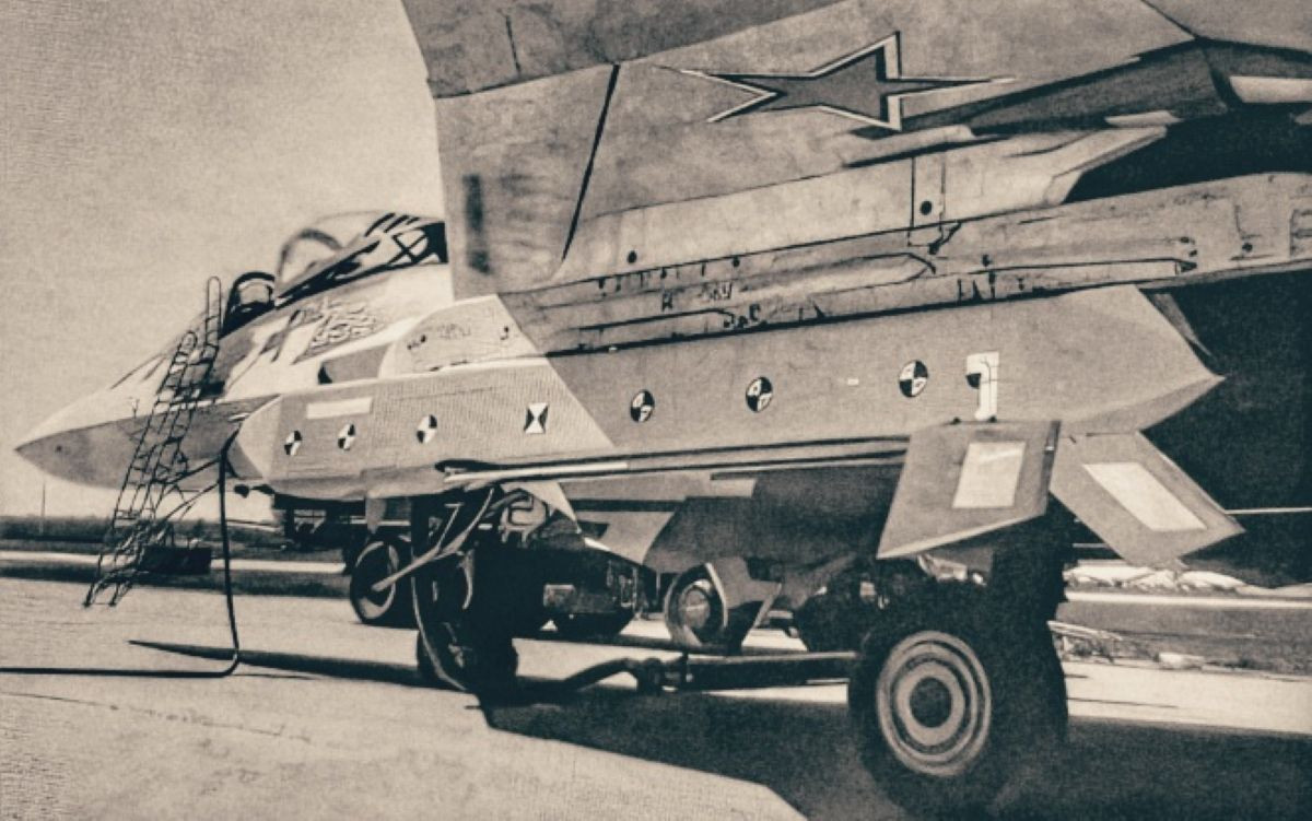 Tên lửa s 71 m su57.jpg