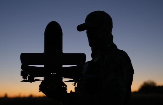 Vũ khí đánh chặn giá rẻ của Ukraine tái định hình giao tranh trên không với Nga