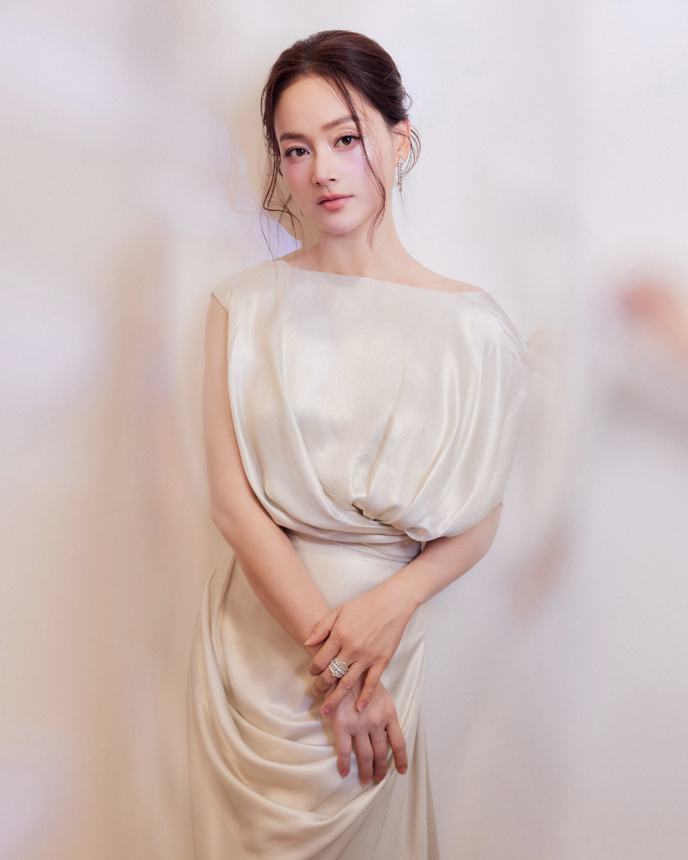 Lan Phương đưa con đi công tác cùng