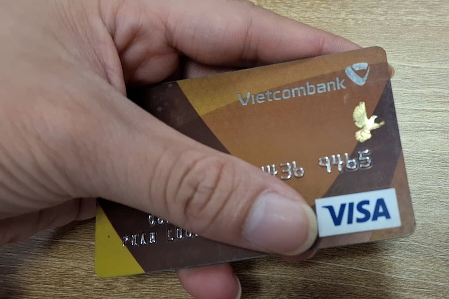 3 không và 4 nên khi dùng thẻ tín dụng