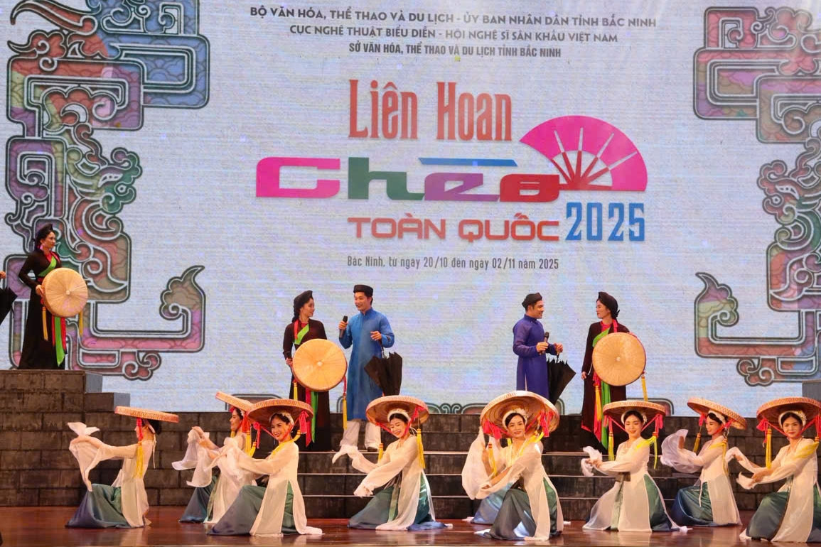 5 NSND ngồi 'ghế nóng' trong ngày vui 3 năm mới có một lần