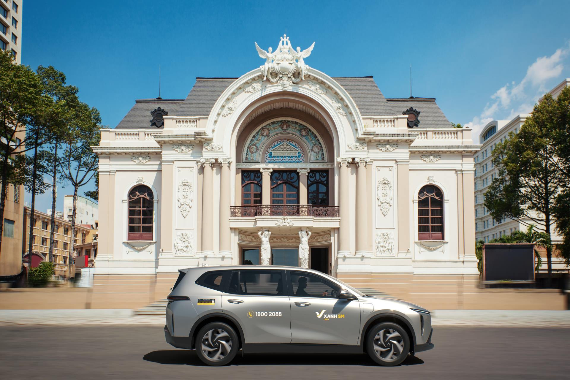 Xanh SM ra mắt dịch vụ taxi điện 7 chỗ cao cấp